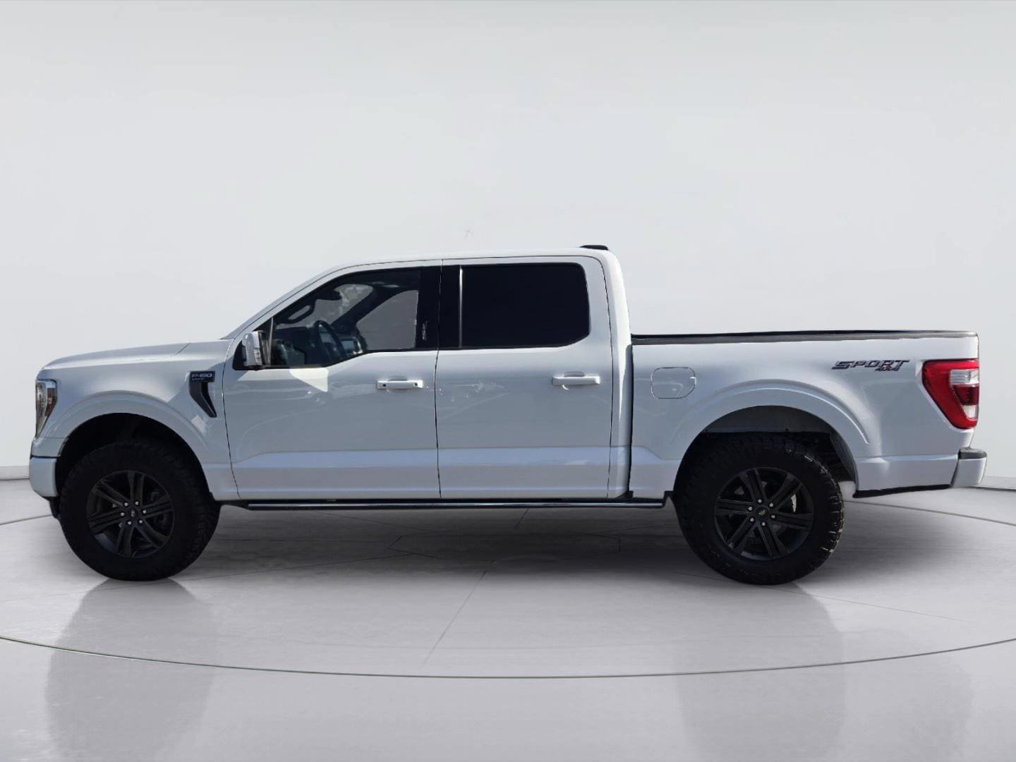 Used 2021 Ford F150 Lariat w/ Equipment Group 502A High AWD/4WD image 5