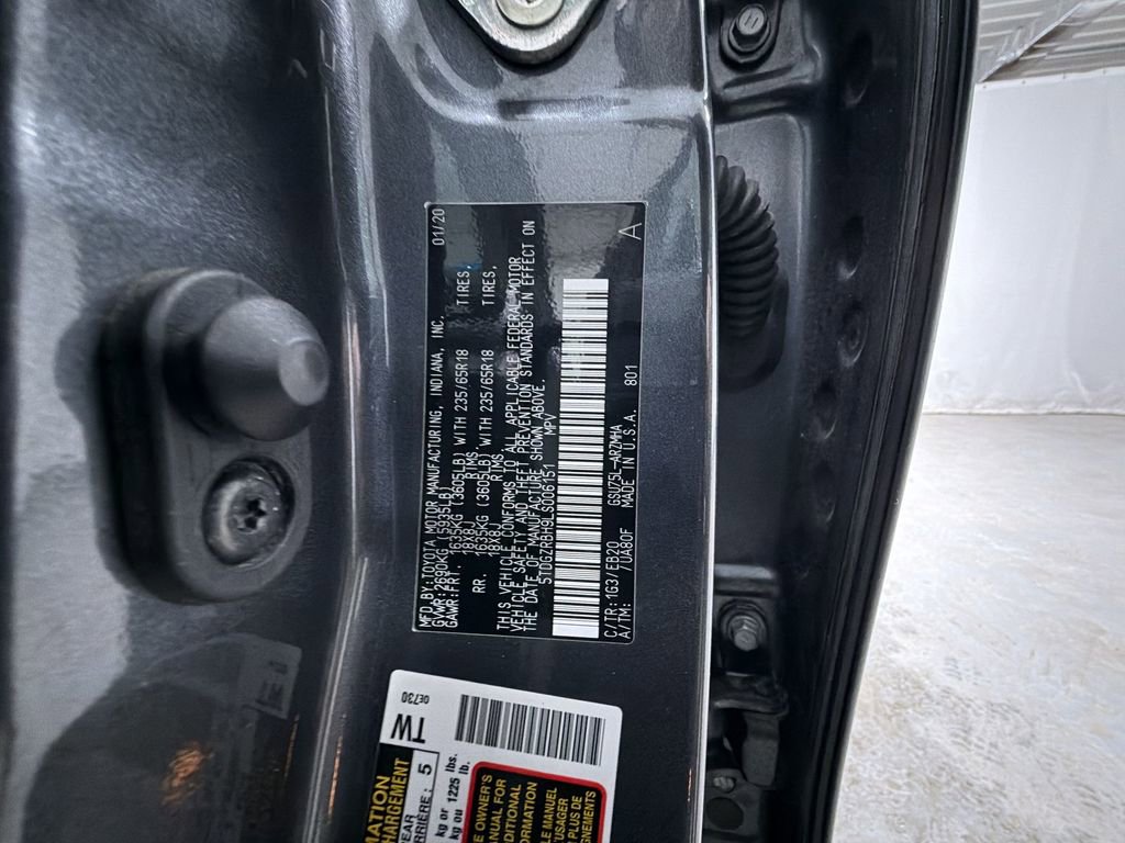 Used 2020 Toyota Highlander XLE image 27