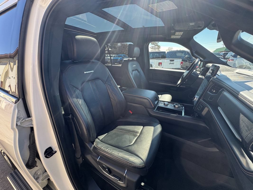 Used 2022 Ford Expedition Platinum AWD/4WD image 30