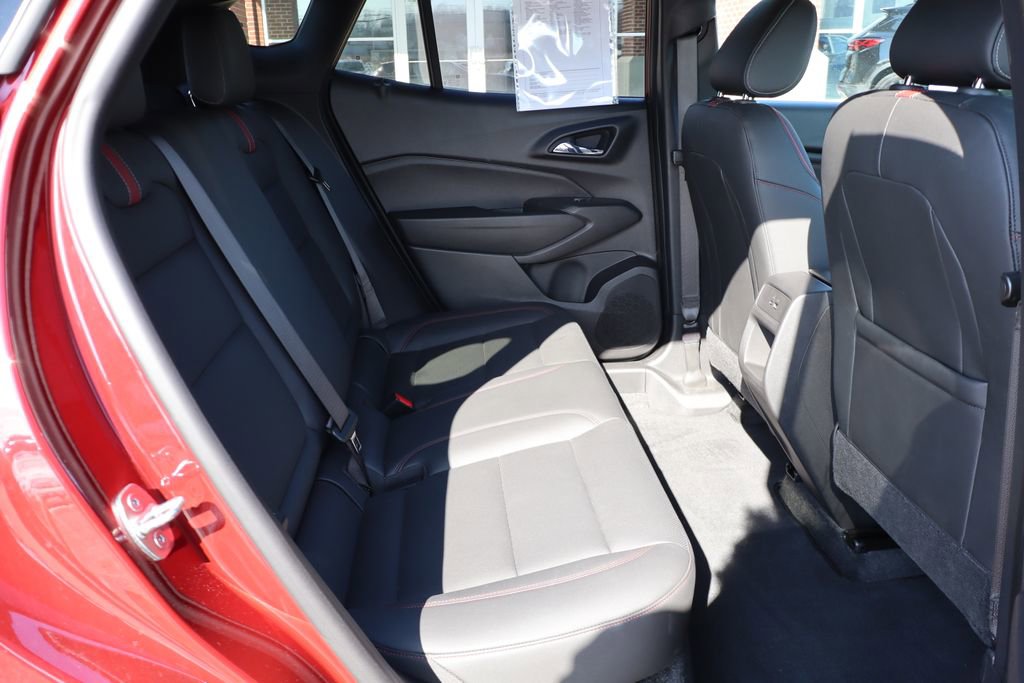 Used 2024 Chevrolet Trax RS w/ Driver Confidence Package image 38