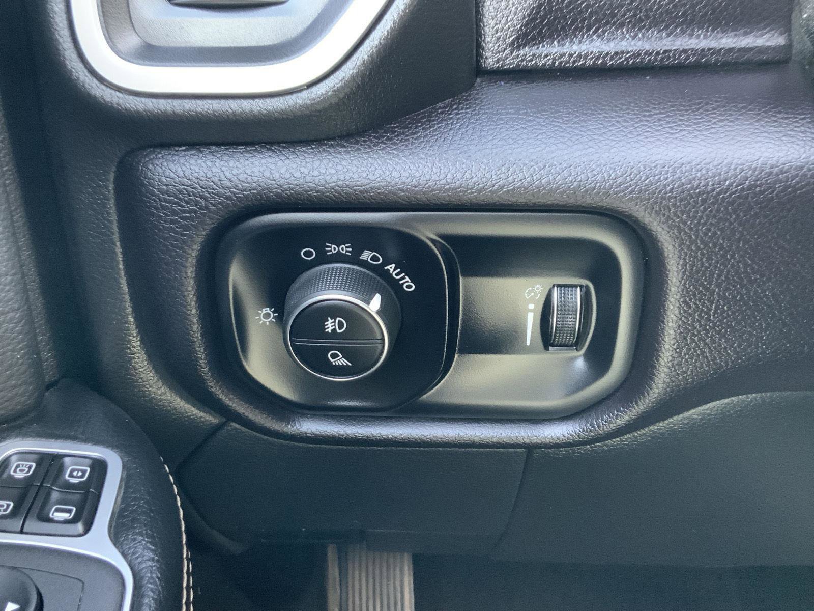 Used 2024 RAM 2500 Big Horn image 30