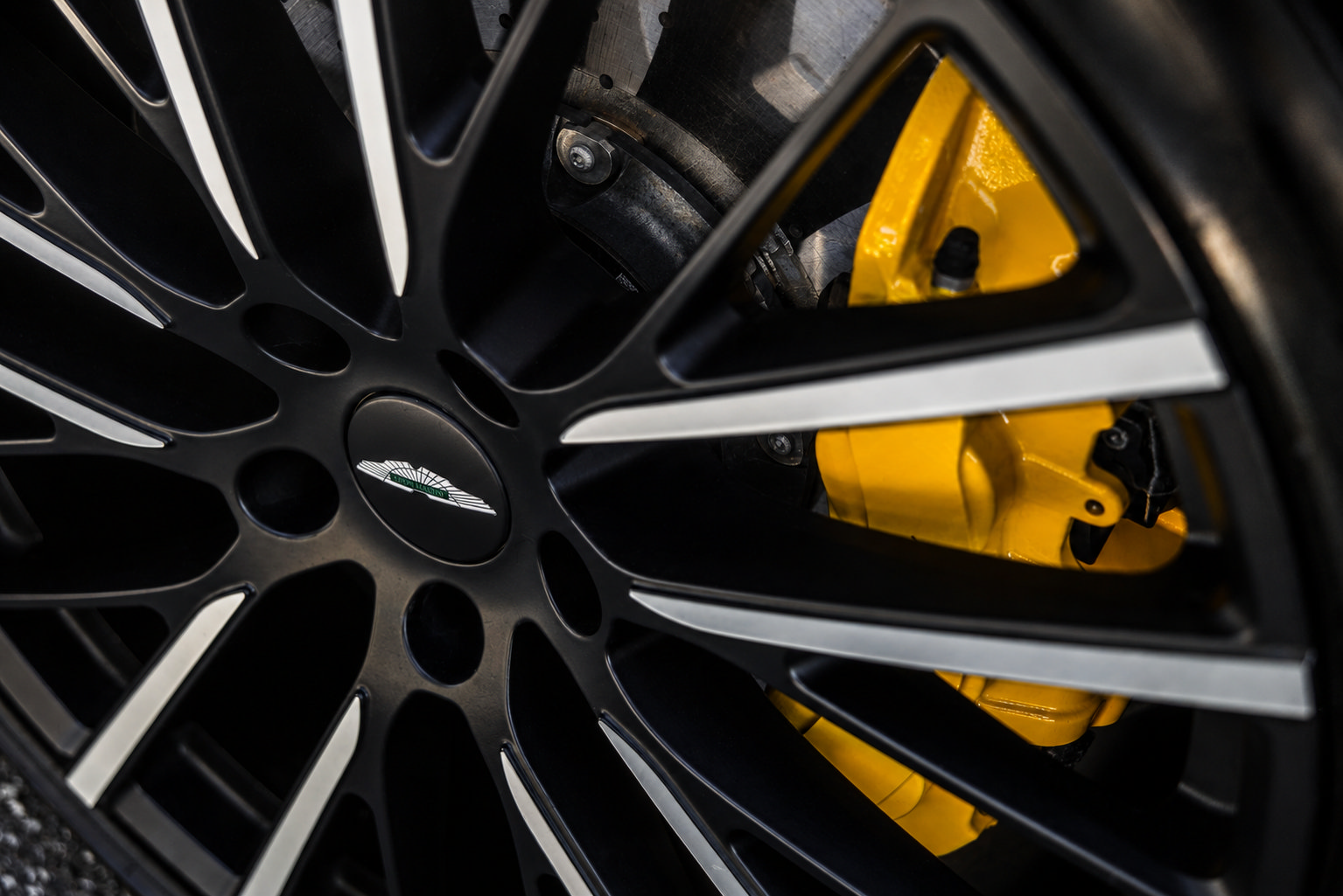 Used 2023 Aston Martin DBX 707 AWD/4WD image 10