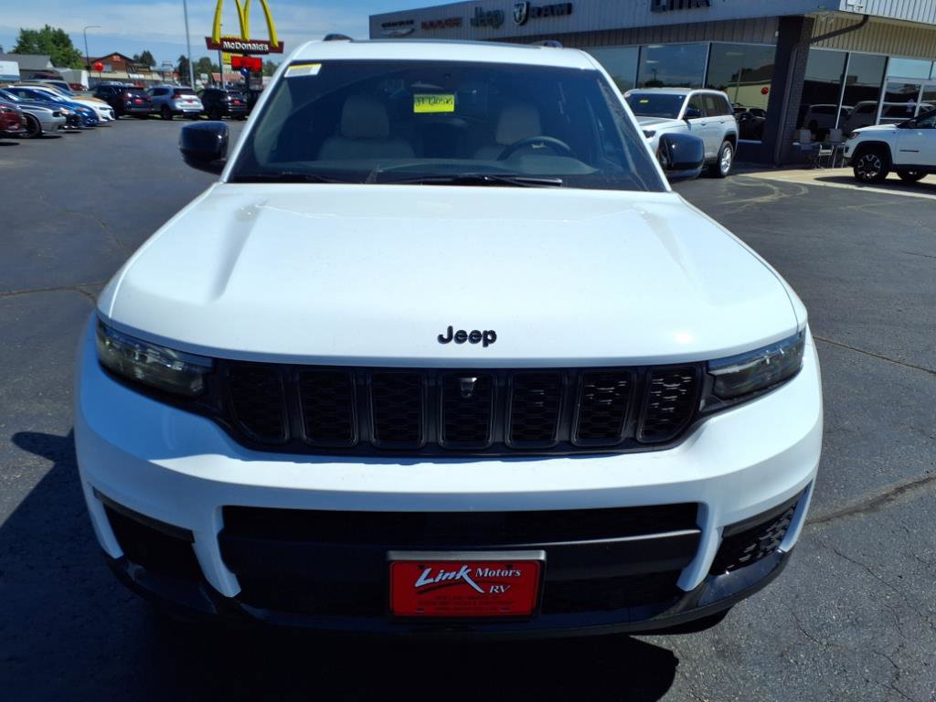 New 2025 Jeep Grand Cherokee L Limited image 6