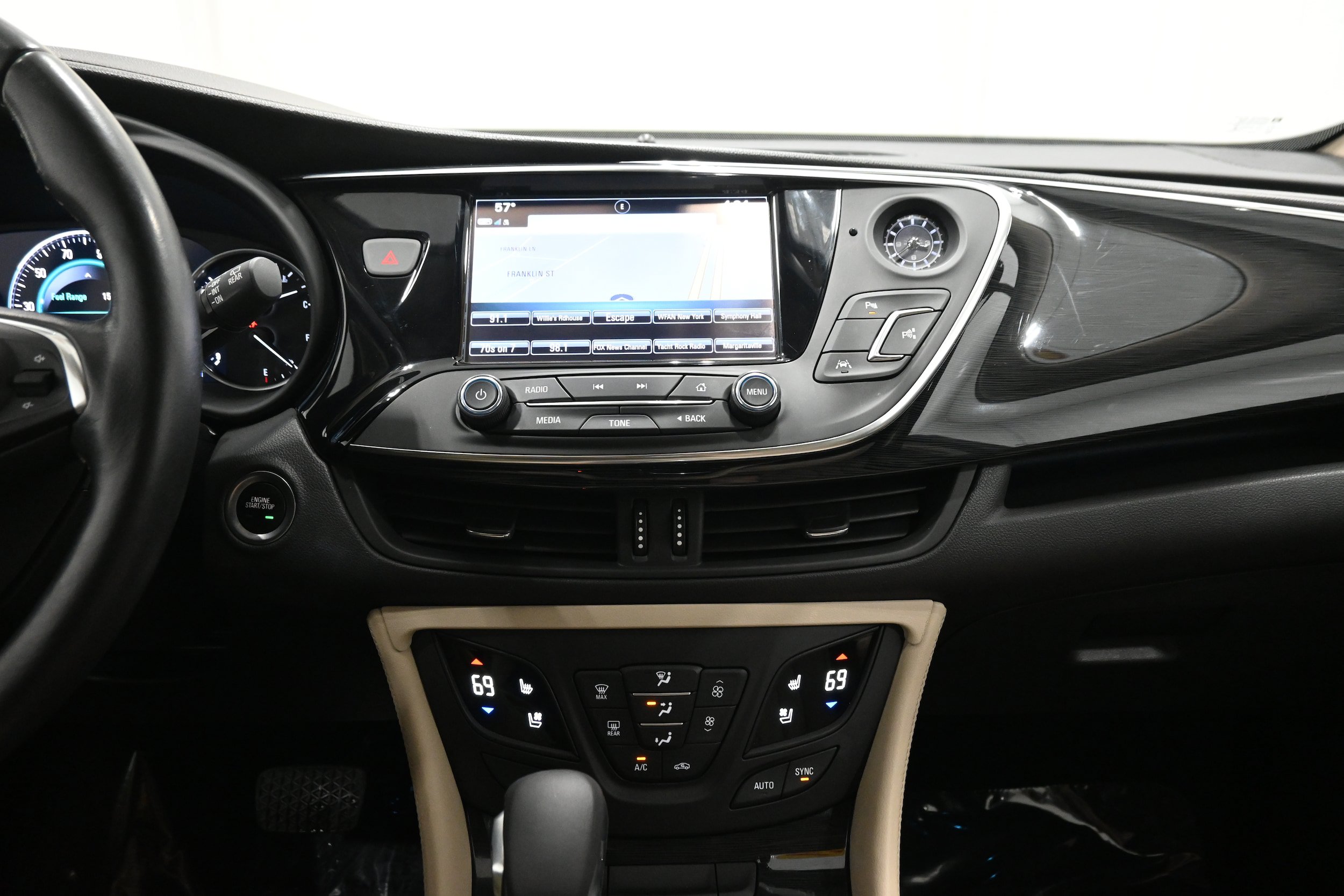 Used 2017 Buick Envision Premium AWD/4WD image 12