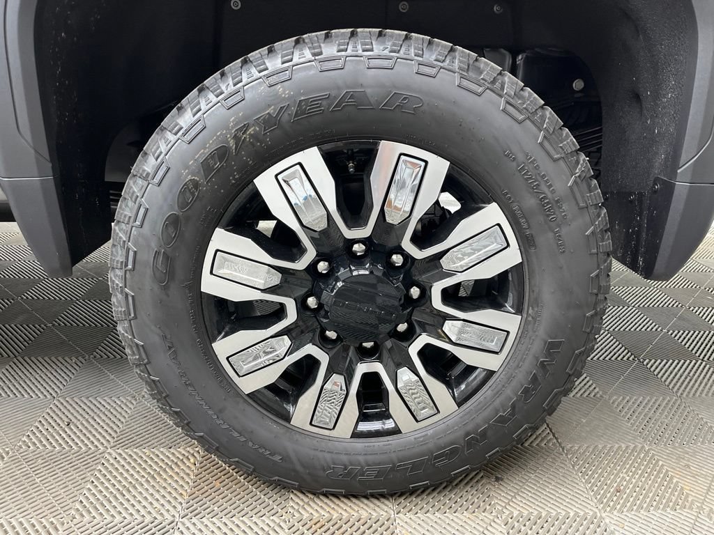 New 2026 GMC Sierra 2500 Denali w/ Denali Reserve Package AWD/4WD image 4