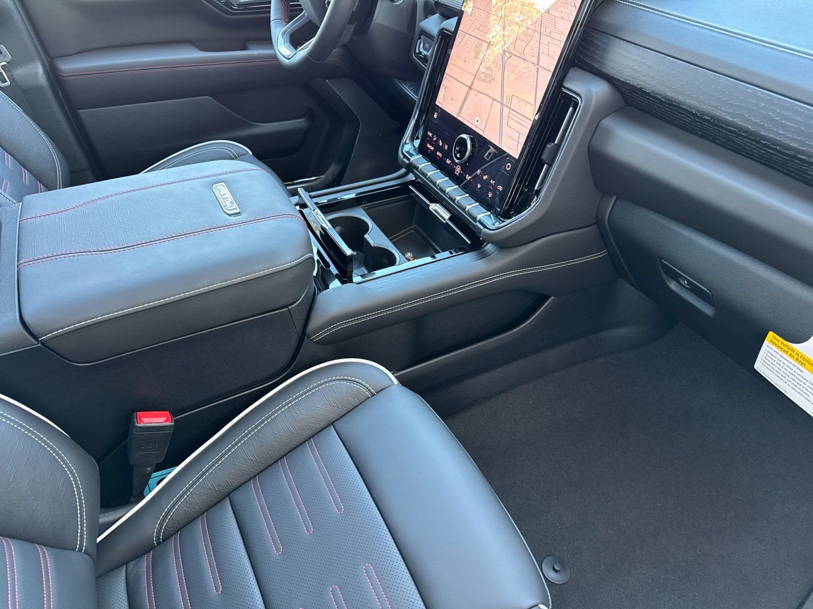 New 2026 GMC Yukon XL AT4 Ultimate AWD/4WD image 18