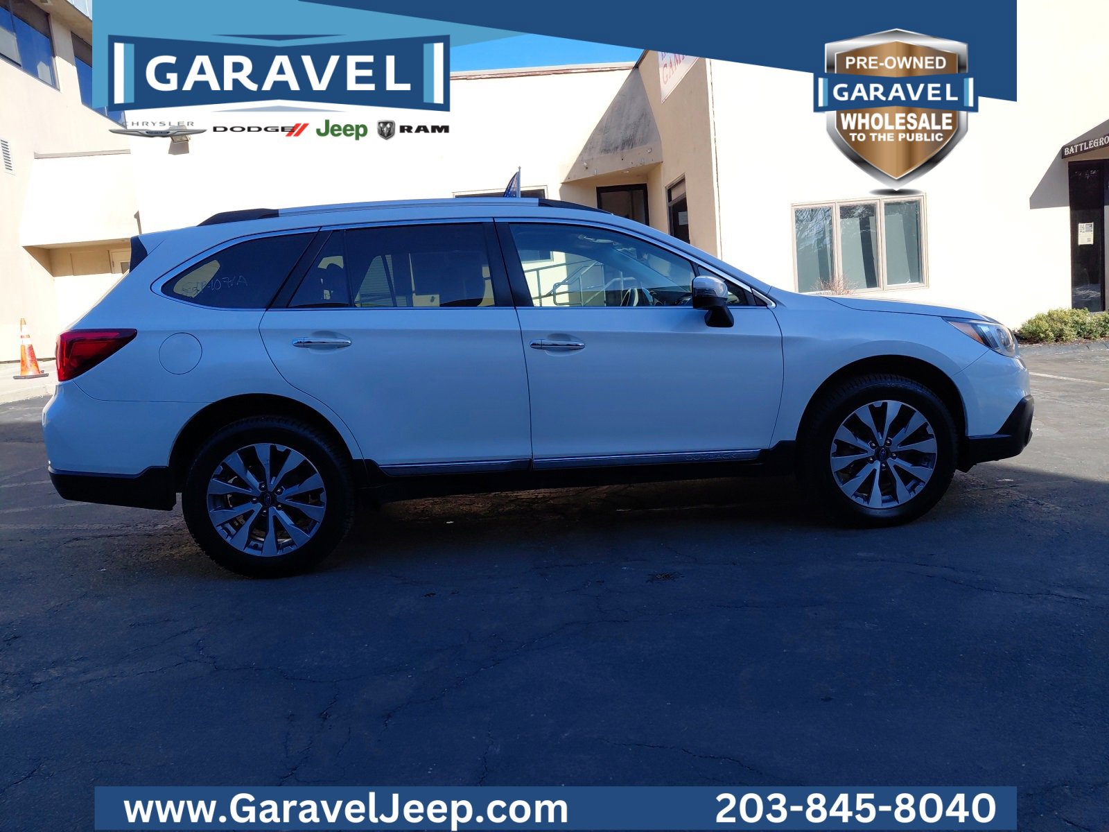 Used 2017 Subaru Outback 3.6R Touring image 40