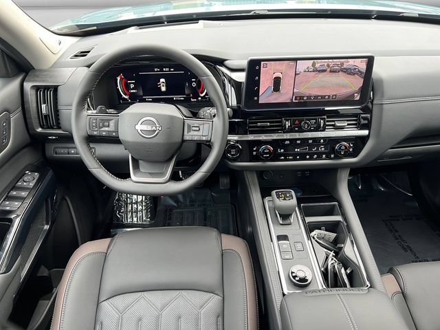 New 2026 Nissan Pathfinder Platinum AWD/4WD image 12