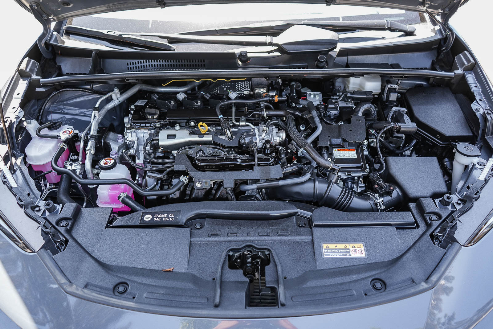 Used 2025 Toyota Prius LE FWD image 26