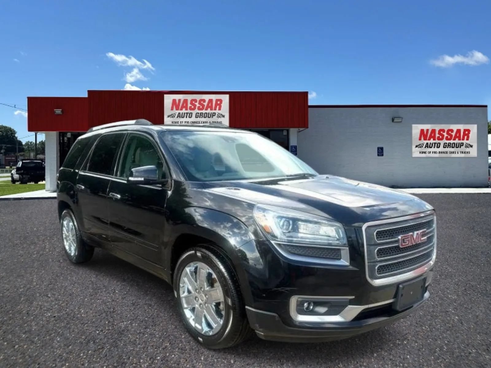 Used 2017 GMC Acadia Limited SLT AWD/4WD image 1