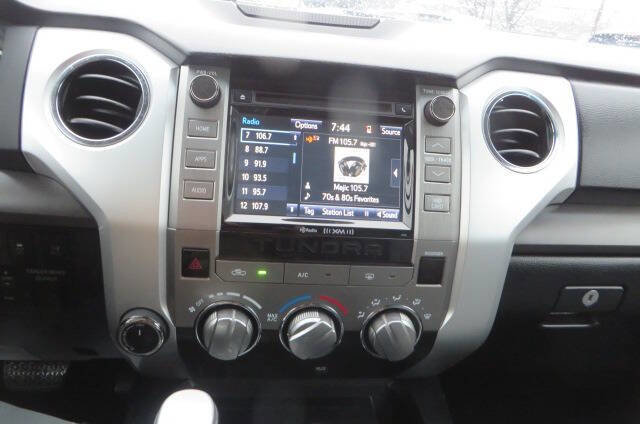 Used 2017 Toyota Tundra SR5 w/ SR5 Upgrade Package image 21