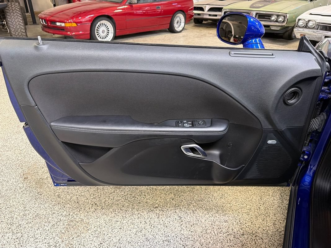 Used 2022 Dodge Challenger R/T Scat Pack w/ Scat Pack Stripe RWD image 30