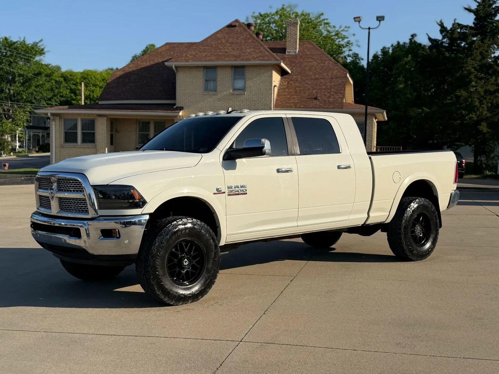 Used 2016 RAM 3500 Laramie AWD/4WD image 5