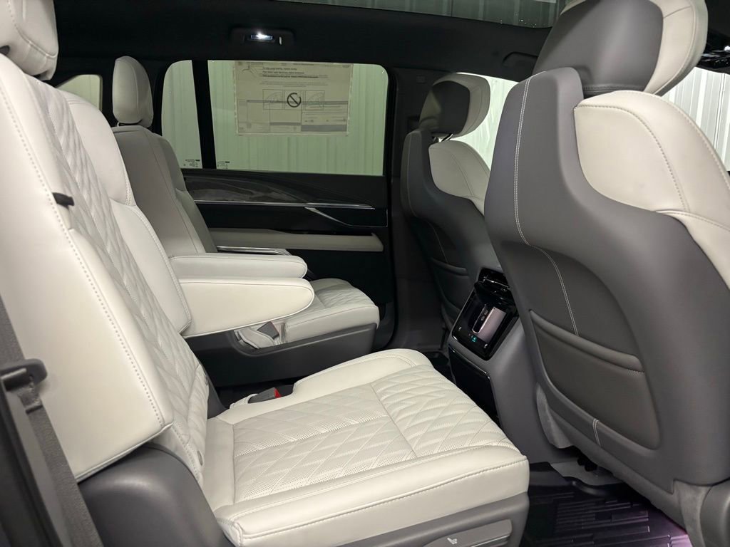 New 2026 Cadillac Escalade IQ Sport 1 w/ LPO, Floor Liner Package image 22