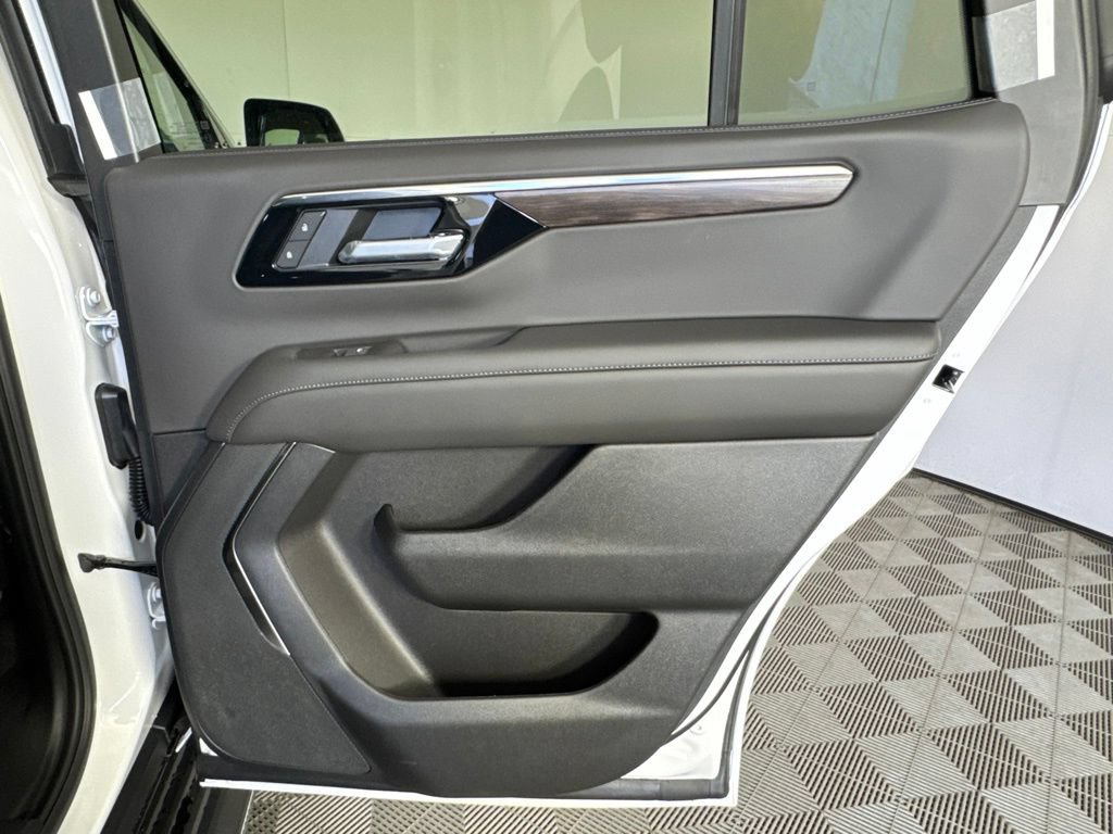 New 2026 Chevrolet Tahoe LS w/ Max Trailering Package AWD/4WD image 33
