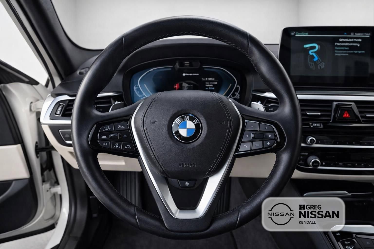 Used 2022 BMW 530e w/ Premium Package RWD image 8