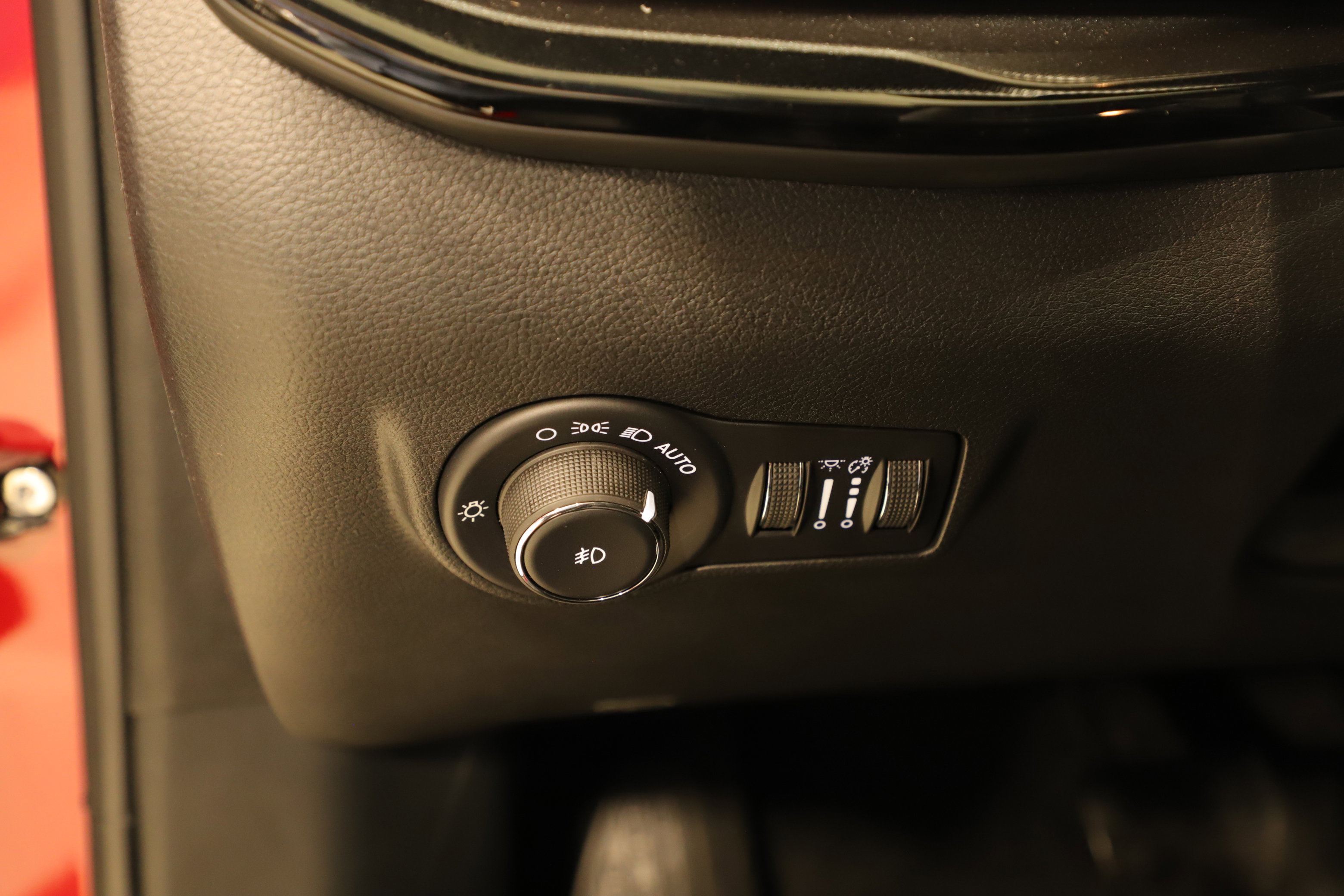 New 2026 Jeep Compass Latitude image 13