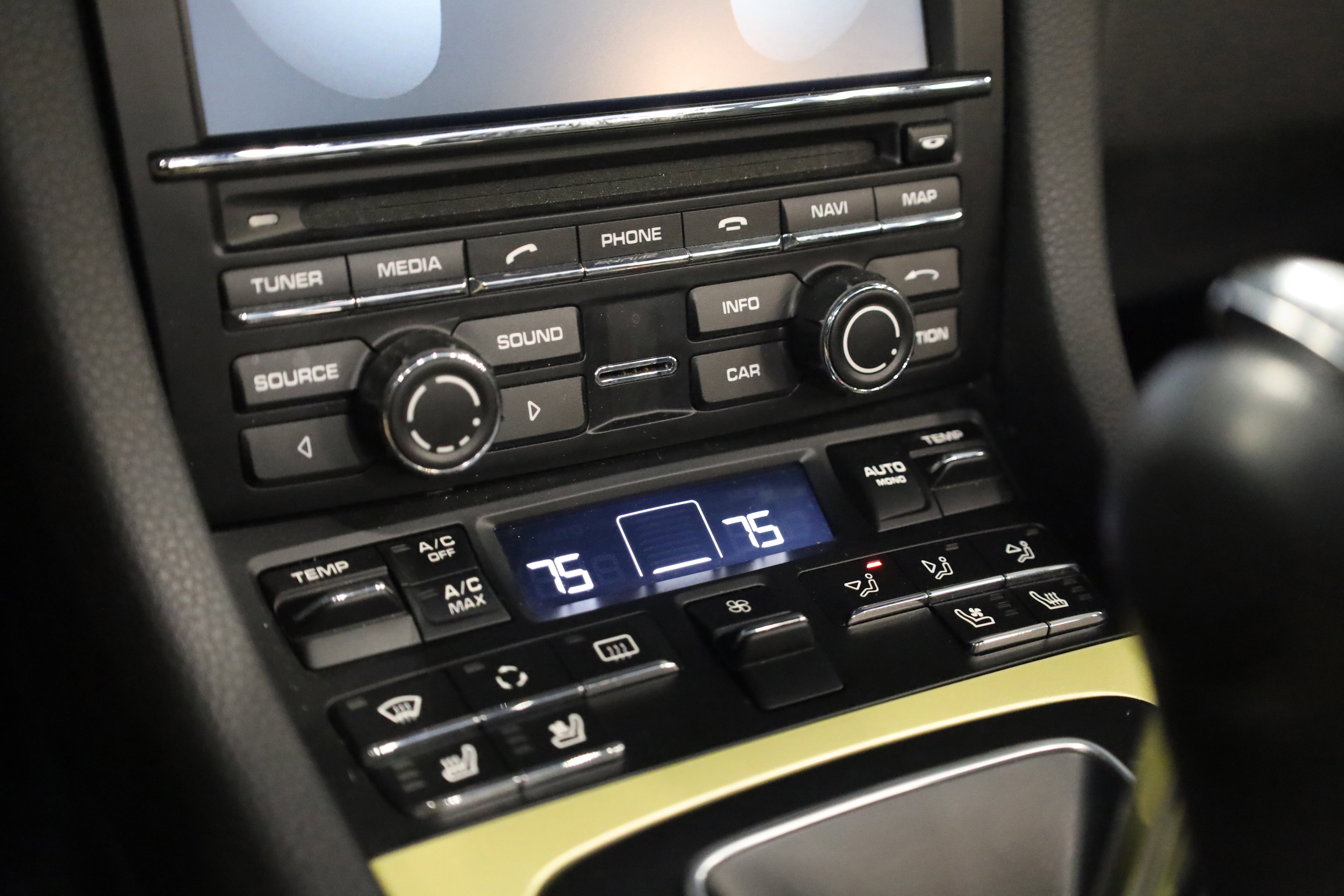 Used 2013 Porsche 911 Carrera image 32