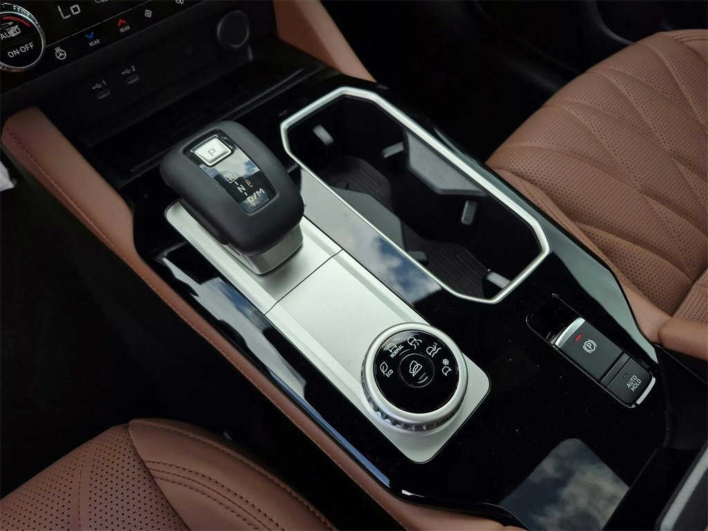 New 2025 Mitsubishi Outlander SEL image 15