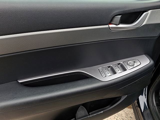 Used 2025 Hyundai Palisade SEL FWD image 12
