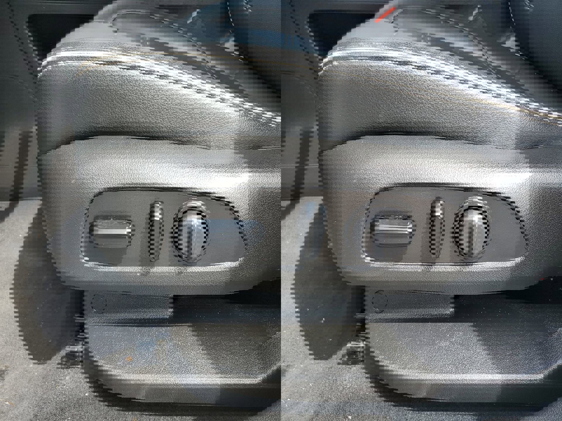 Used 2021 GMC Acadia Denali w/ Denali Technology Package image 71