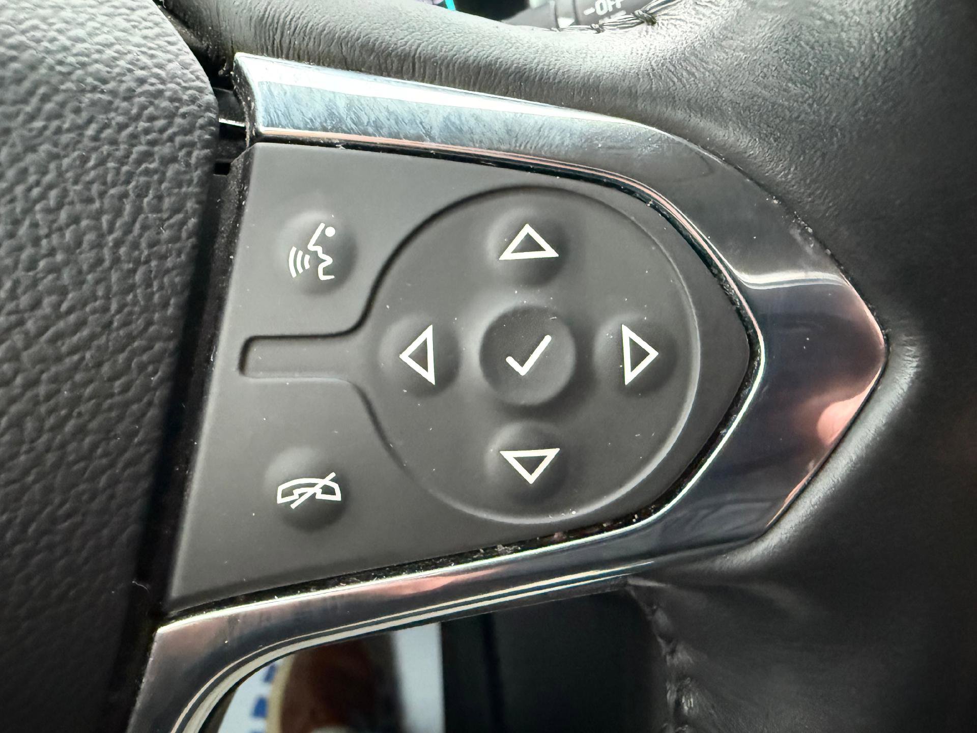 Certified 2018 Chevrolet Traverse LT w/ LPO, Floor Liner Package image 19