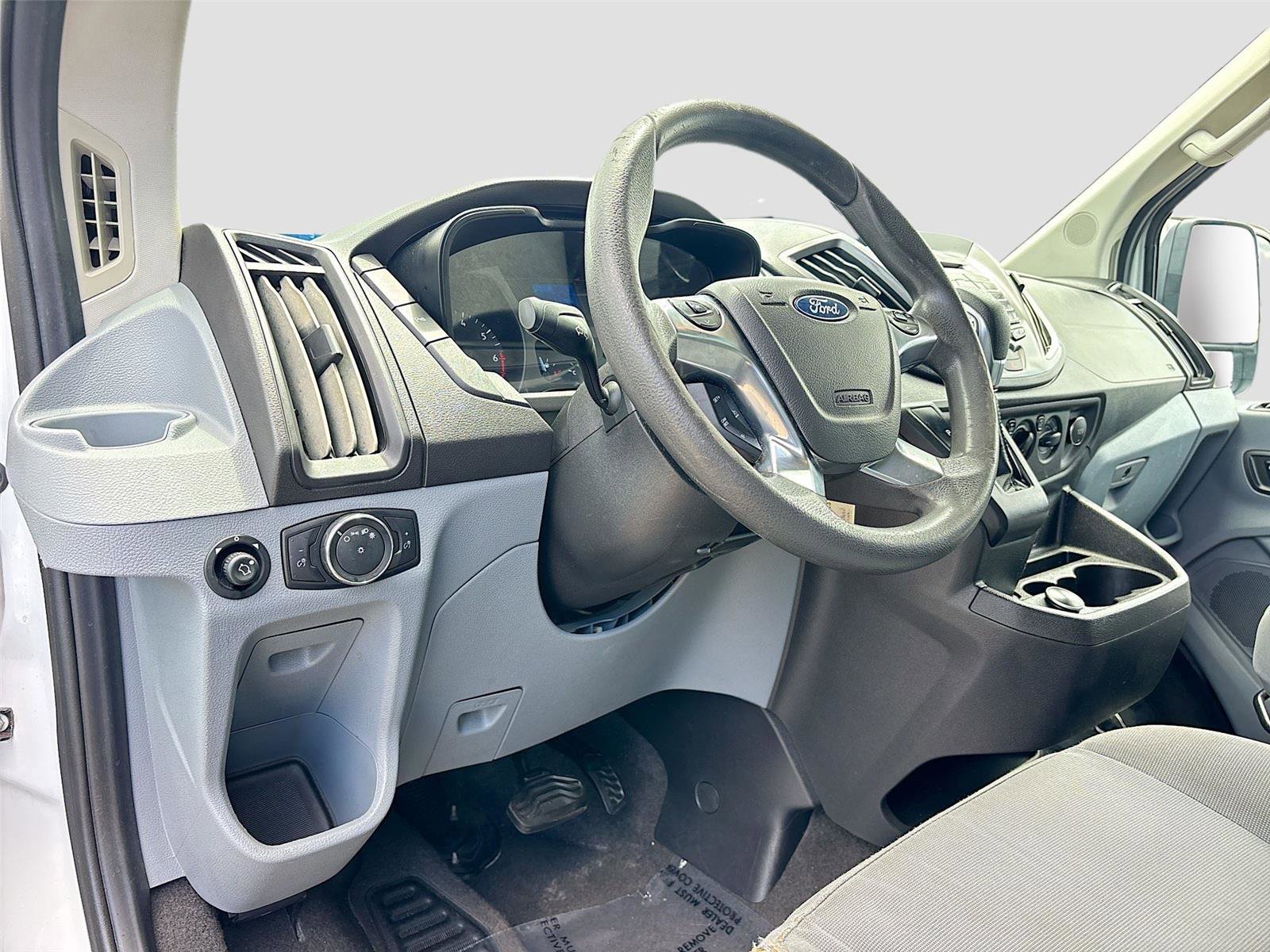 Used 2019 Ford Transit 350 XLT RWD image 9