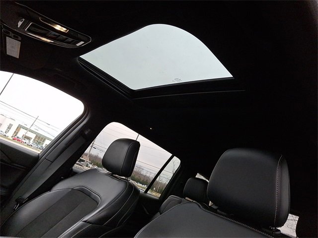 Used 2023 Jeep Grand Cherokee L Laredo image 17