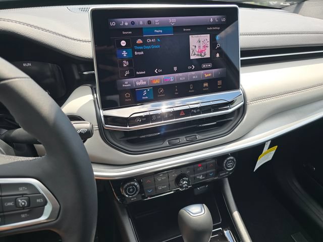 New 2026 Jeep Compass Limited w/ Sun, Sound & Navigation Group AWD/4WD image 40