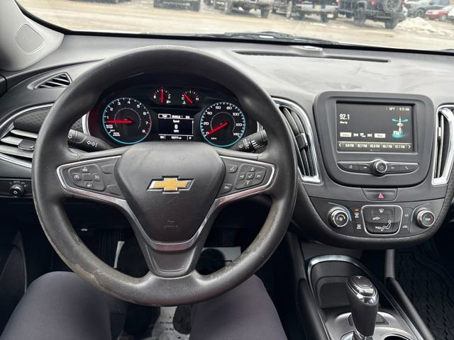 Used 2018 Chevrolet Malibu LT image 10