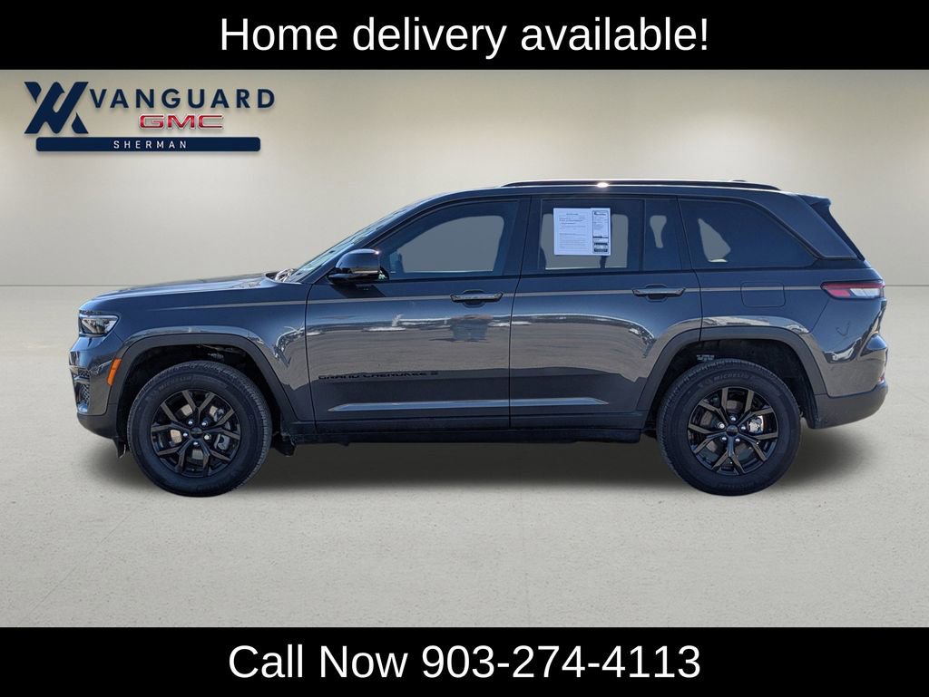 Used 2025 Jeep Grand Cherokee Altitude image 8