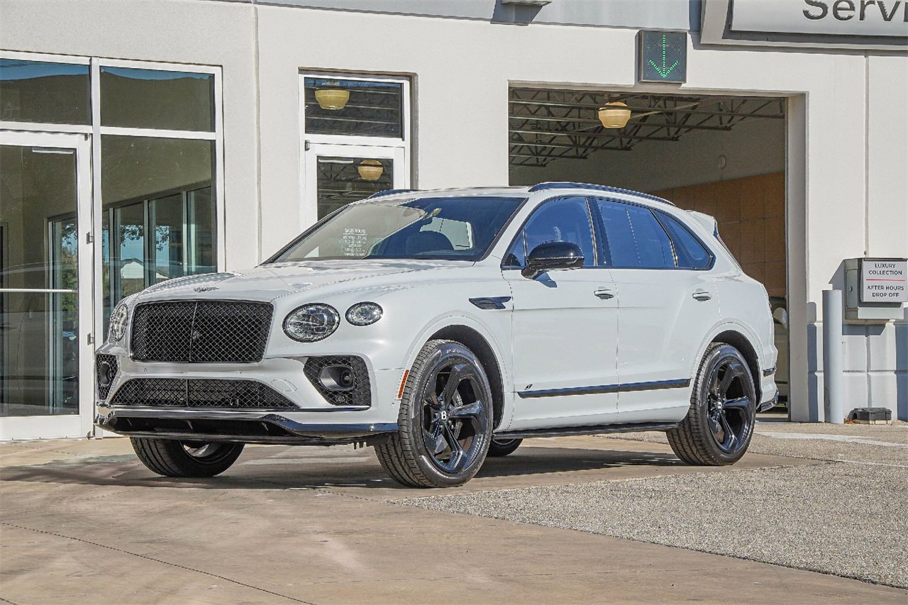 Used 2023 Bentley Bentayga image 11