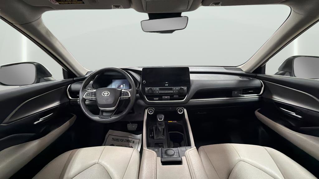 Used 2024 Toyota Grand Highlander XLE image 14