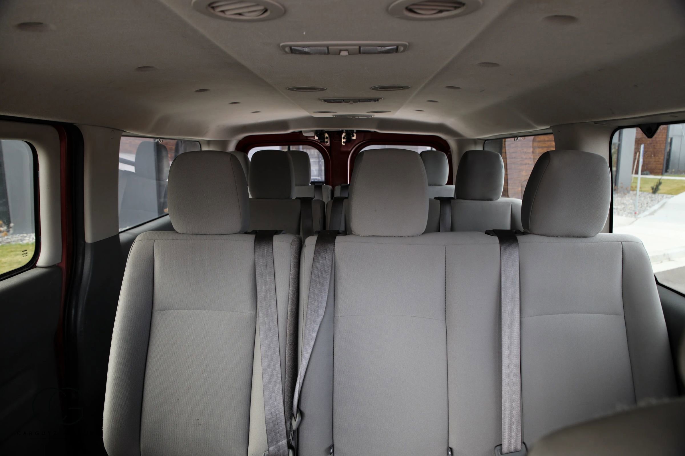 Used 2020 Nissan NV 3500 SV image 25