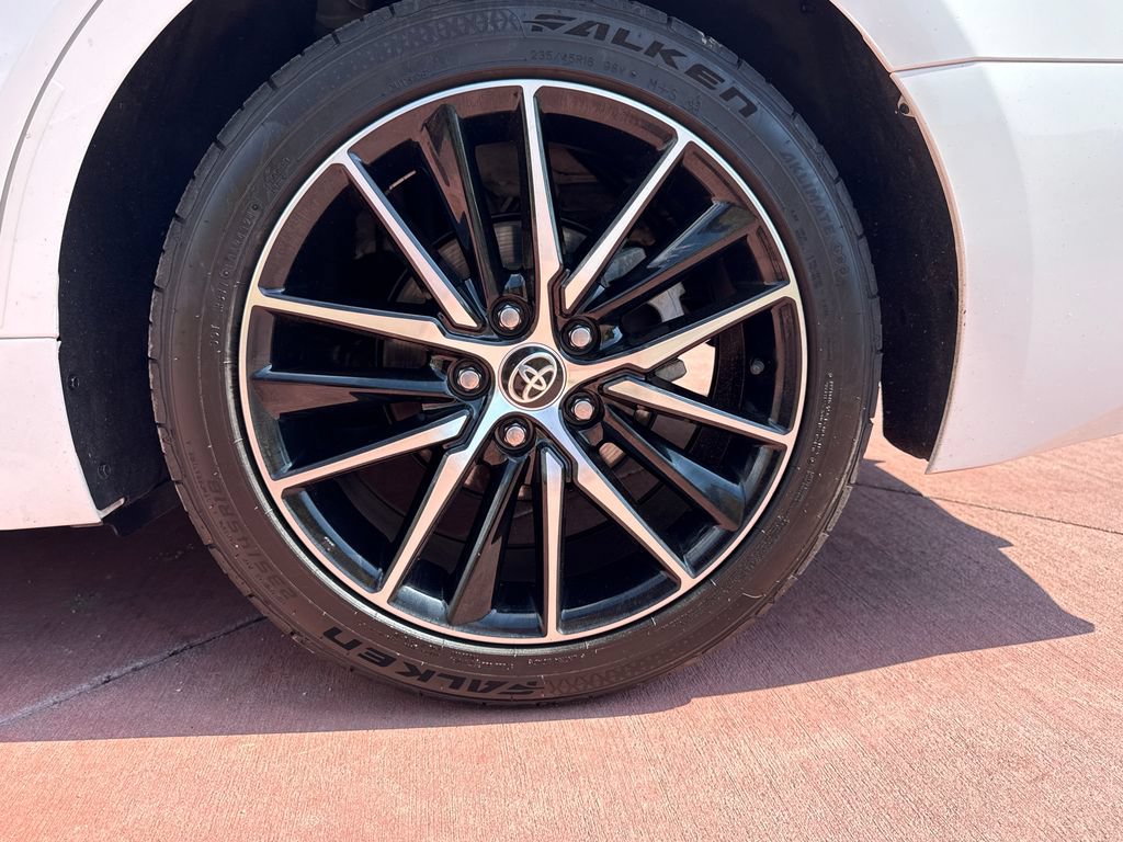 Used 2022 Toyota Camry SE FWD image 35
