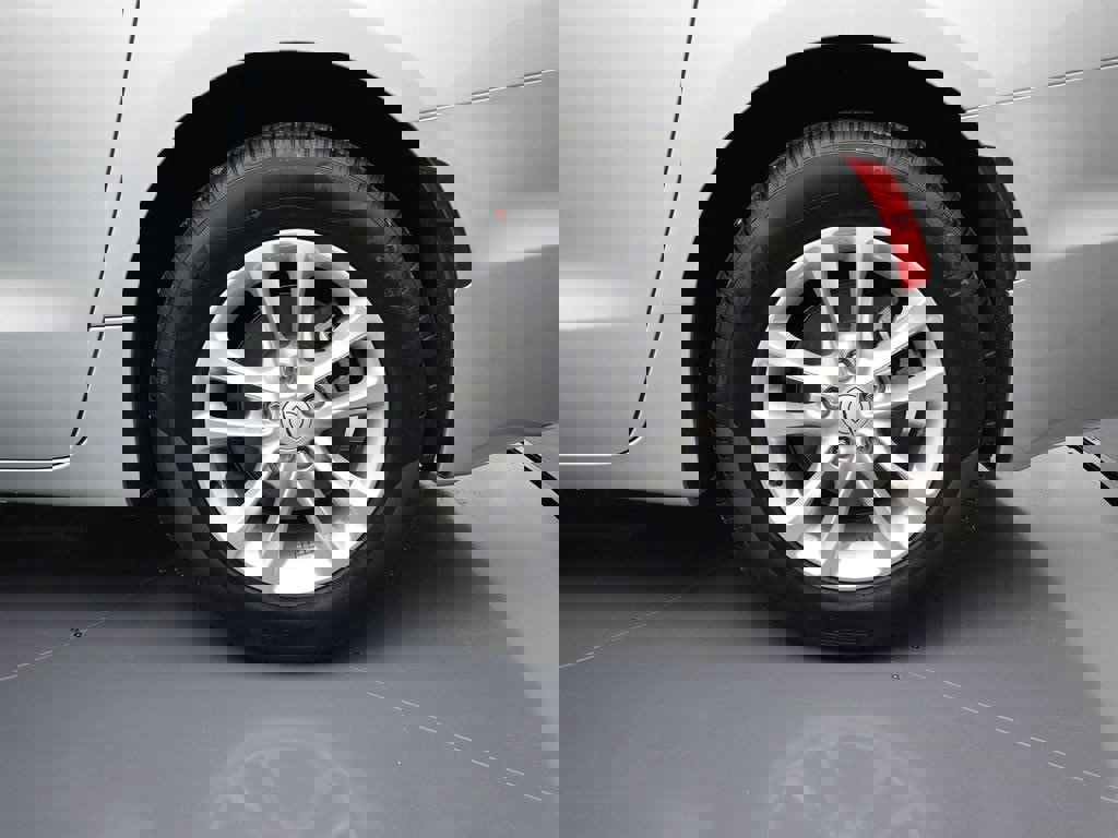 New 2026 Chrysler Pacifica Select image 9