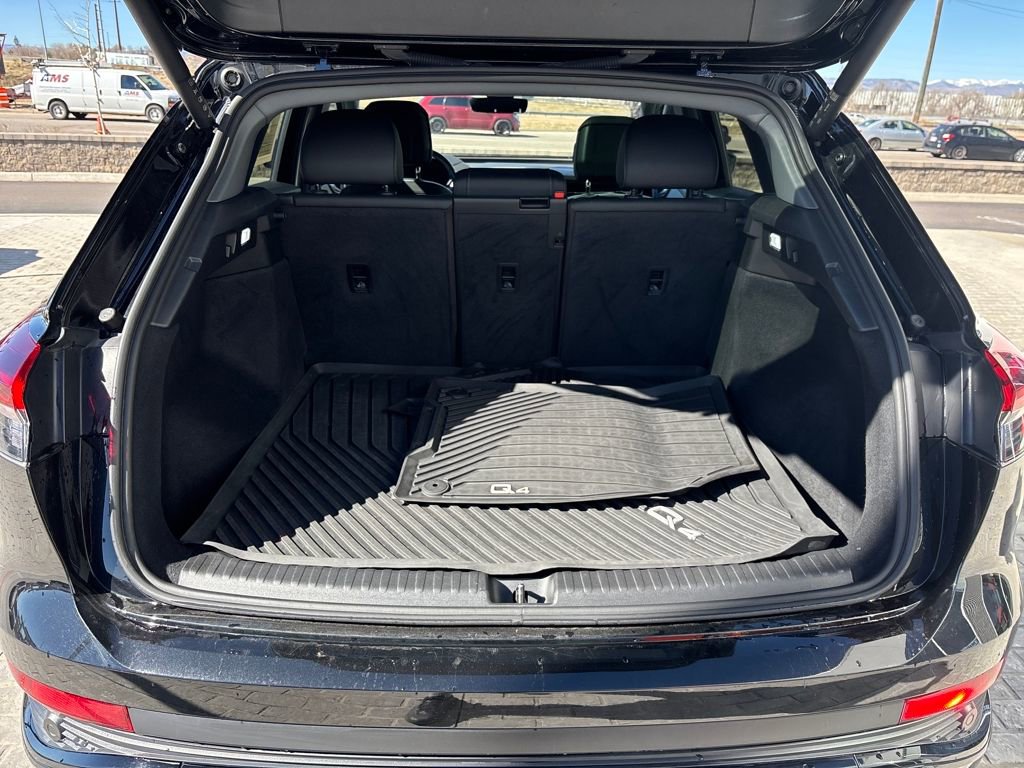 Used 2024 Audi Q4 e-tron Premium Plus image 30