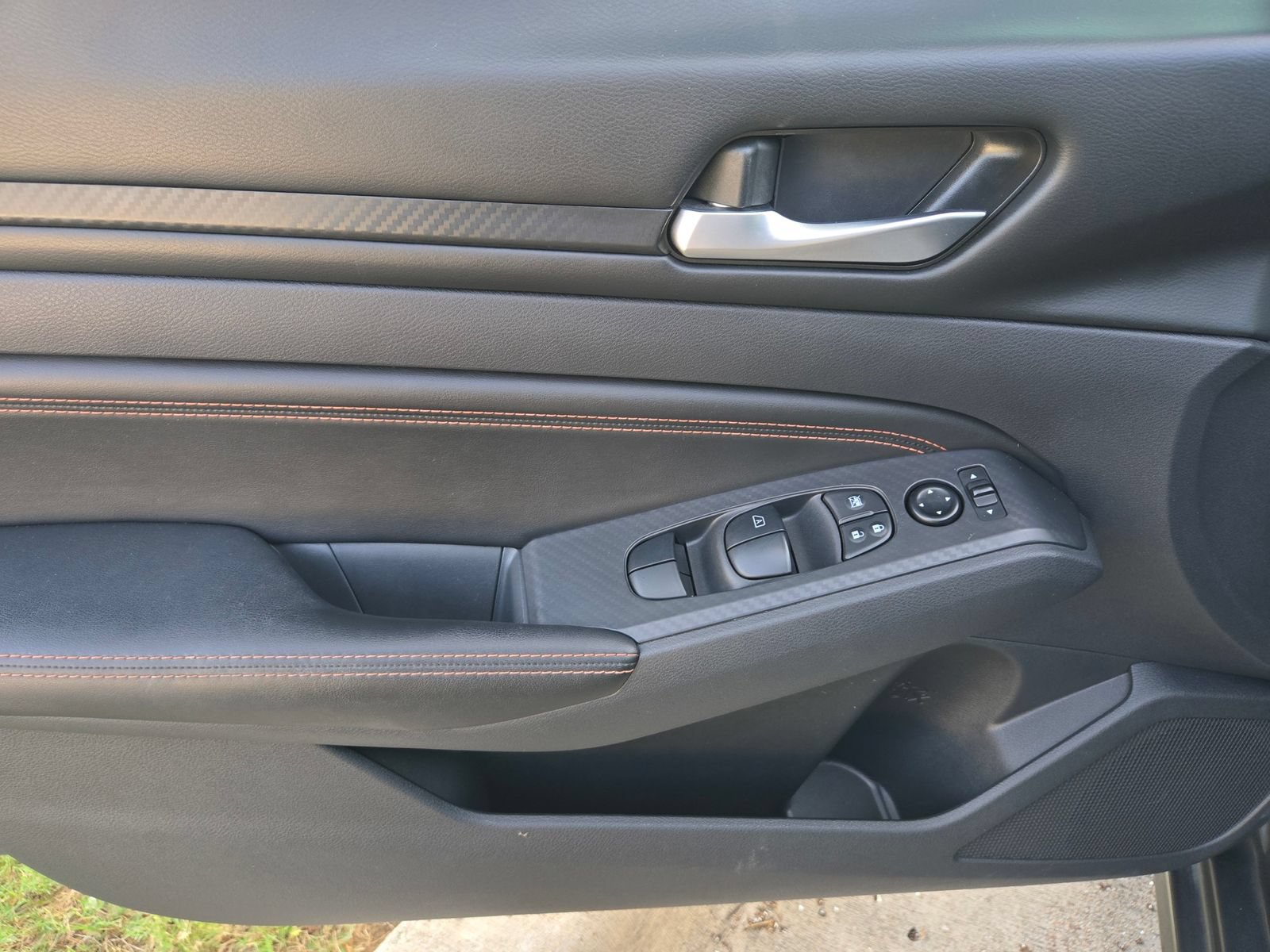 Used 2022 Nissan Altima 2.0 SR FWD image 28