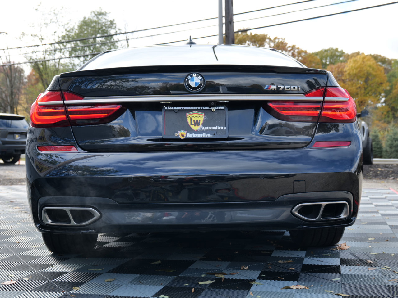 Used 2018 BMW M760i xDrive image 70