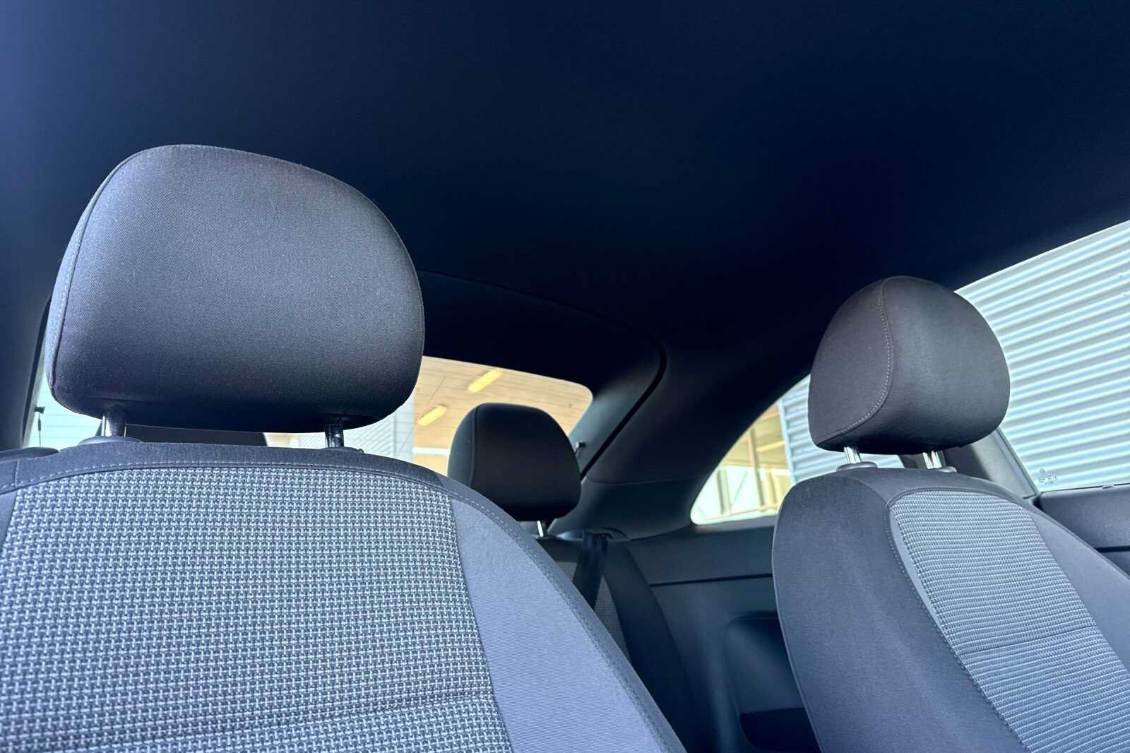 Used 2019 Volkswagen Beetle 2.0T S FWD image 16