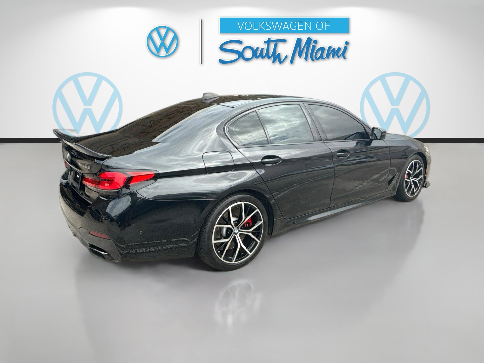 Used 2022 BMW M550i xDrive w/ Premium Package AWD/4WD image 7