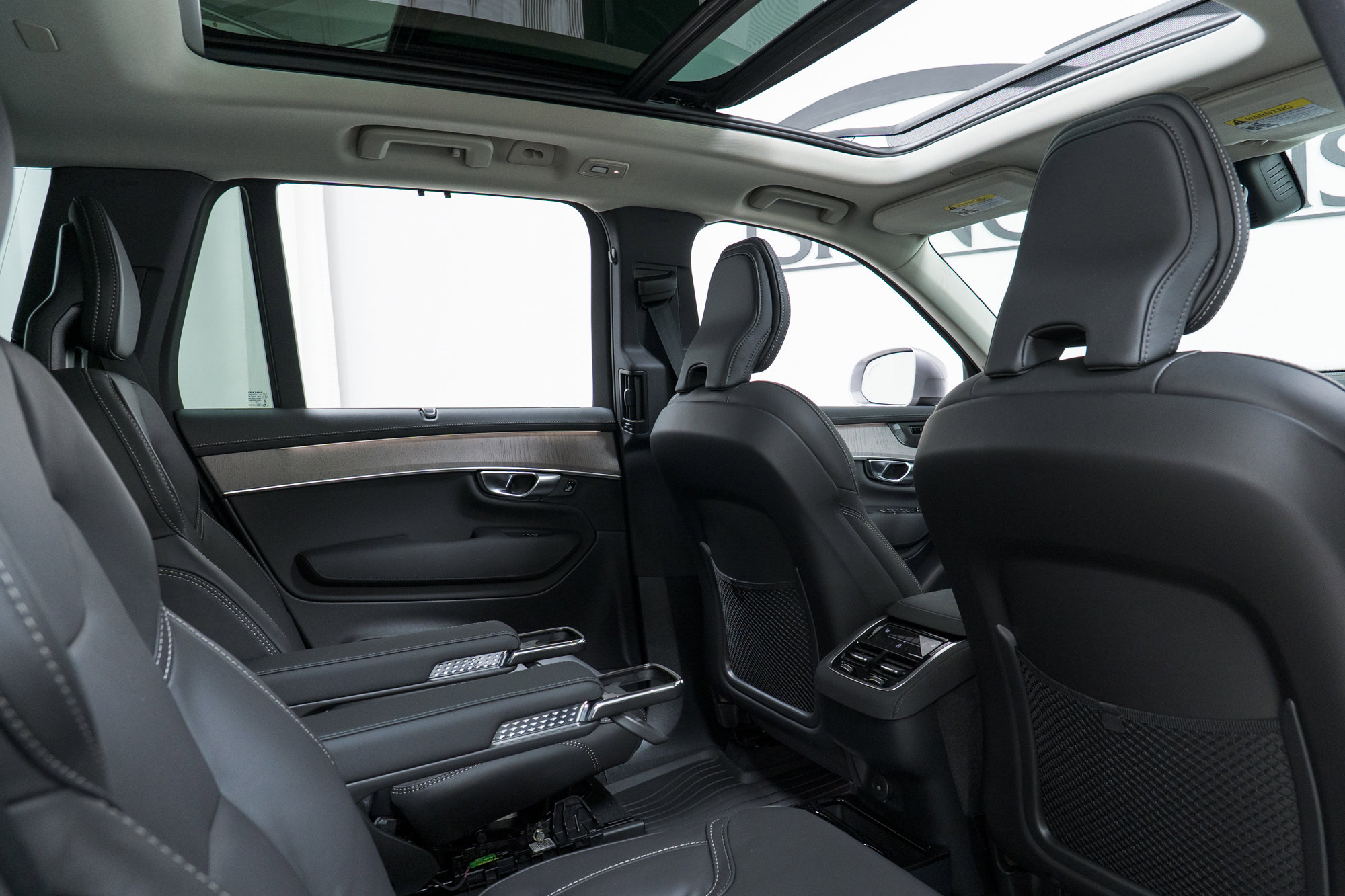 New 2026 Volvo XC90 B5 Ultra w/ Protection Package image 23