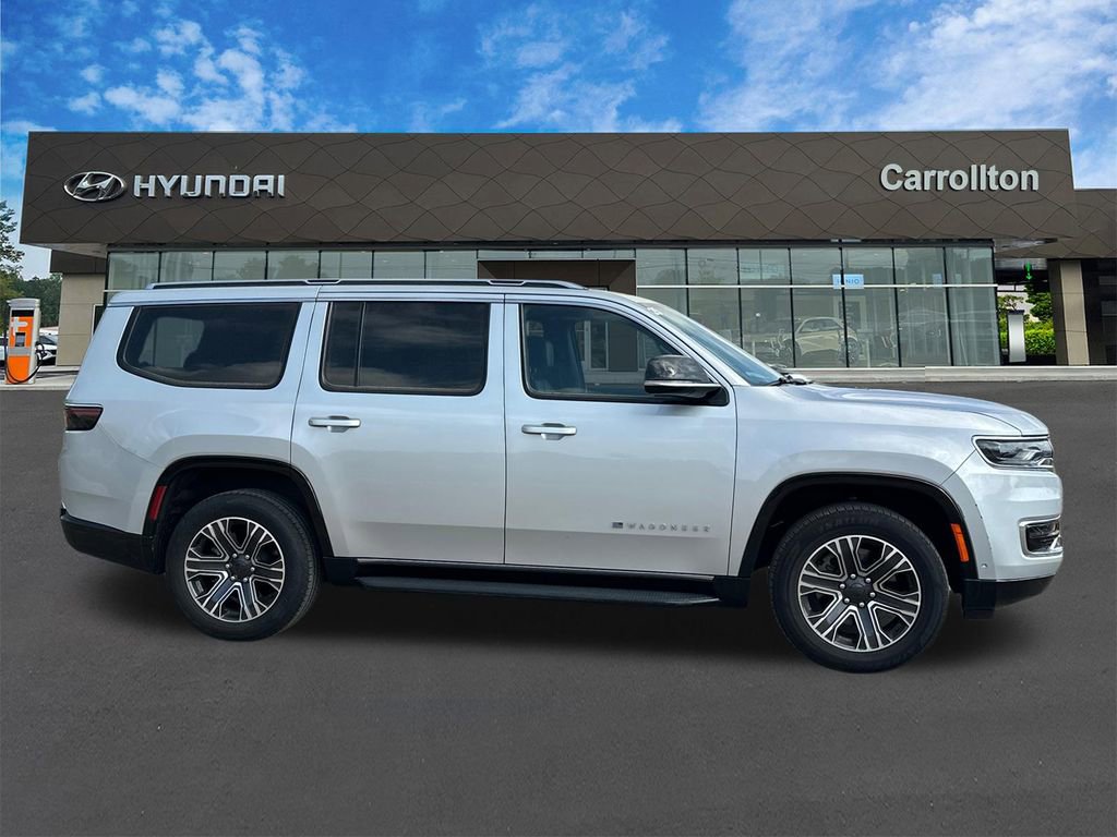 Used 2024 Jeep Wagoneer Series II w/ Flexible Seating Group RWD image 4