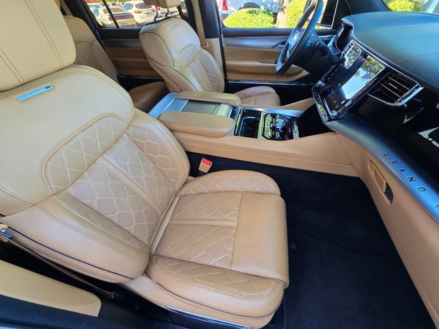 Certified 2023 Jeep Grand Wagoneer Series III AWD/4WD image 31