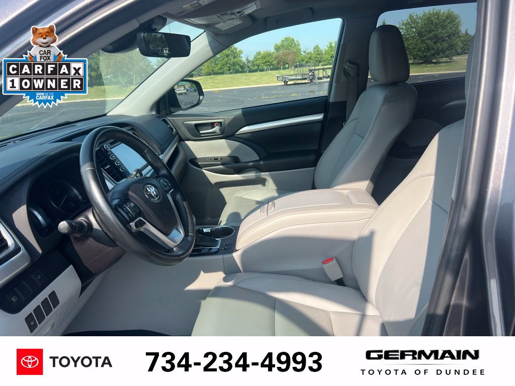Used 2019 Toyota Highlander XLE AWD/4WD image 19