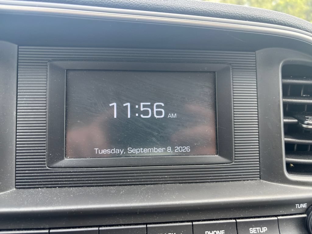 Used 2020 Hyundai Elantra SE FWD image 10