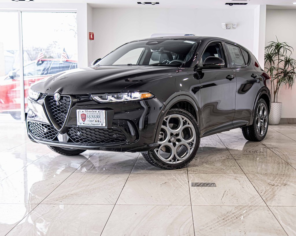 New 2025 Alfa Romeo Tonale w/ Premium Package