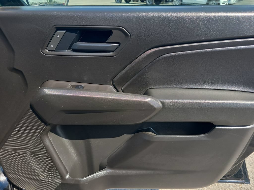 Used 2025 Chevrolet Colorado Trail Boss AWD/4WD image 18