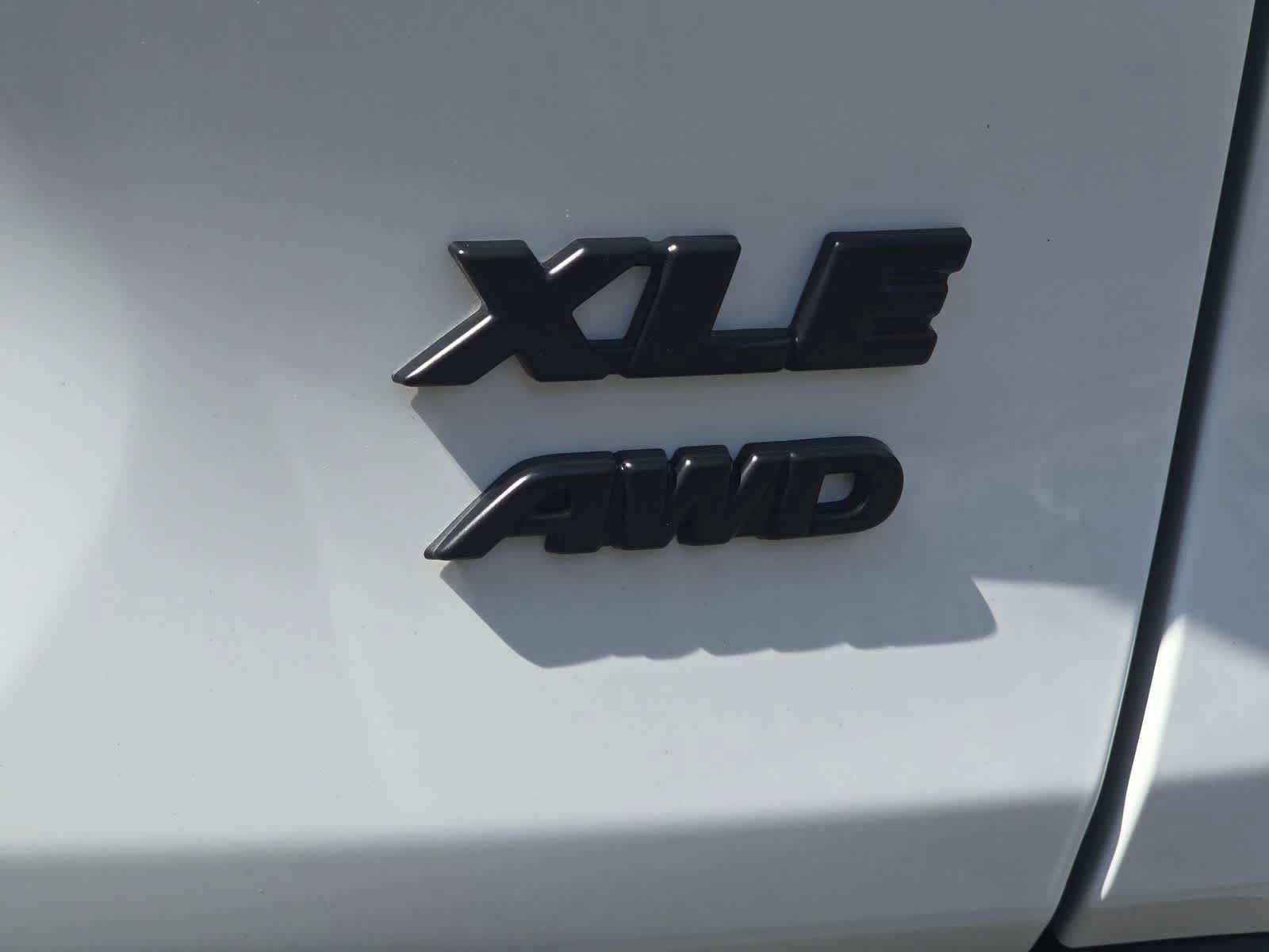 Used 2025 Toyota RAV4 XLE w/ Convenience Package AWD/4WD image 7