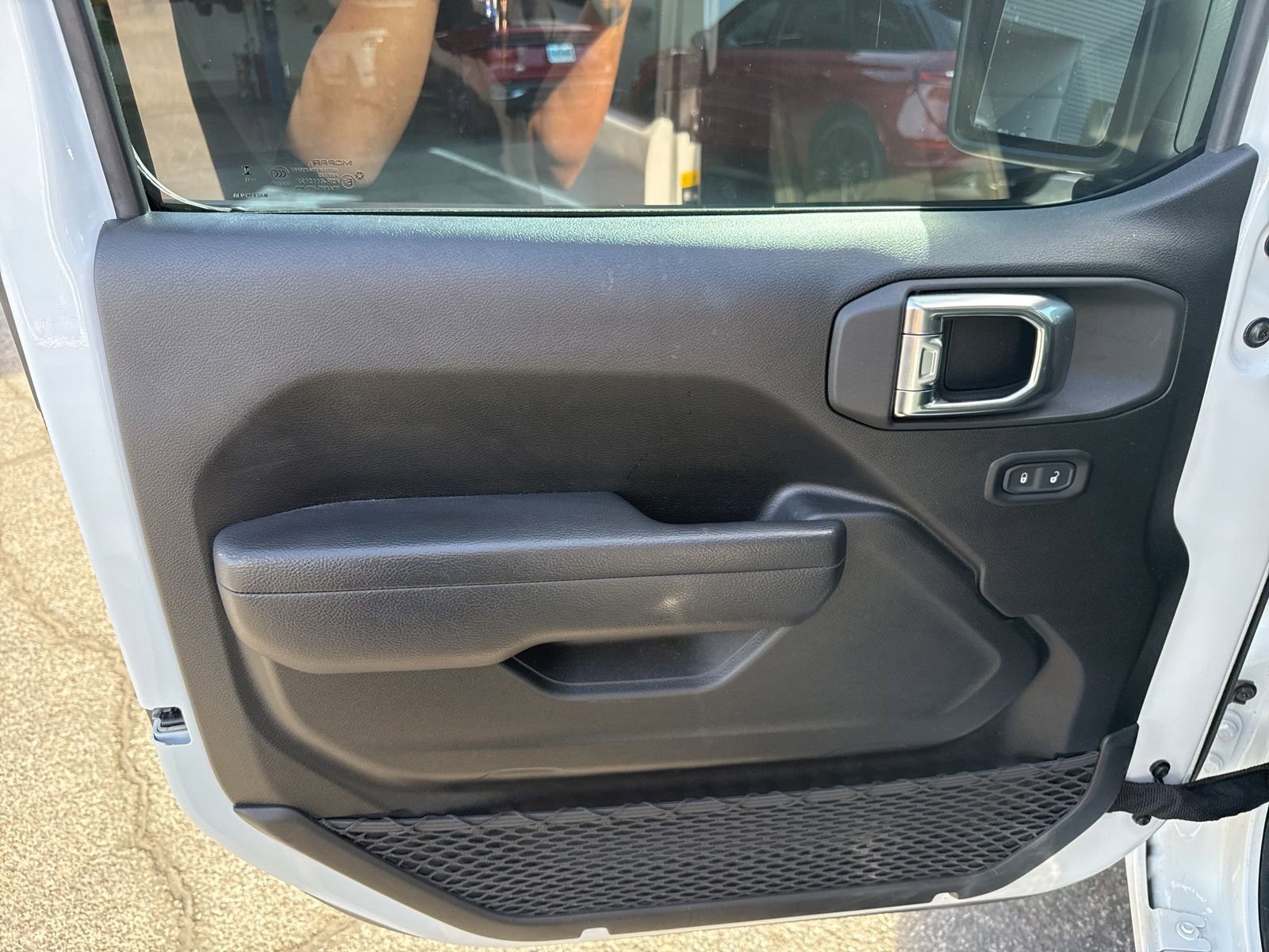 Used 2025 Jeep Wrangler Sport AWD/4WD image 11